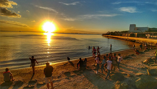 sunset on manila bay