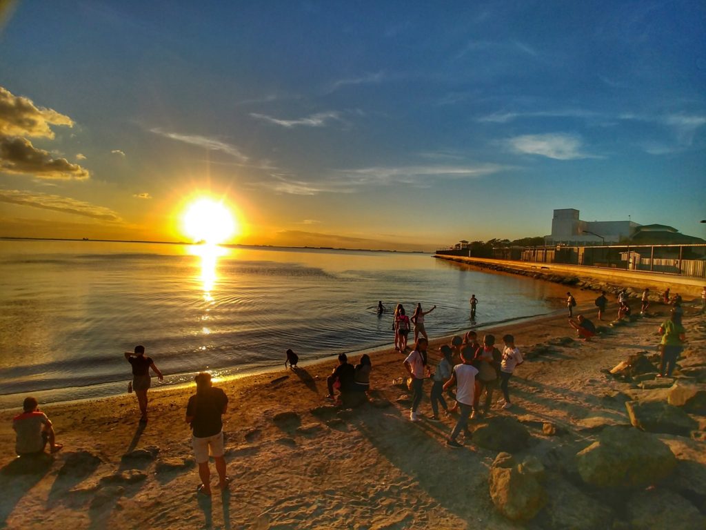  Sunset on the rehabilitated Manila Bay