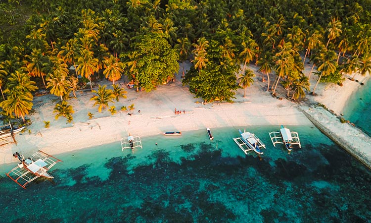 Candaraman island Balabac Palawan