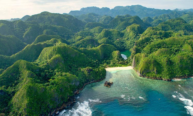 Underrated Beaches Caramoan islands in the Philippines