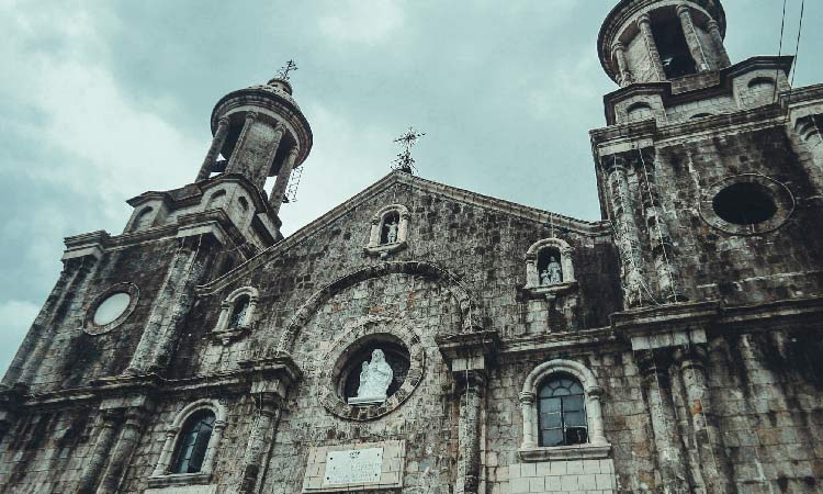 Tourist Spots in Bacolod Philippines - San Sebastian Church