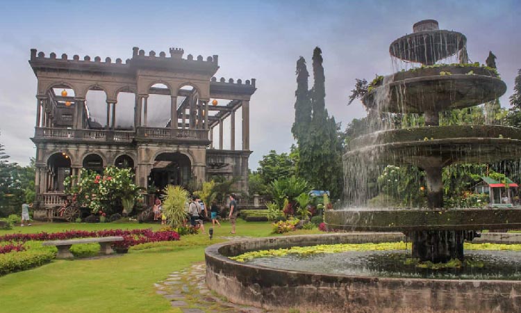 Tourist Spots in Bacolod Philippines - The Ruins